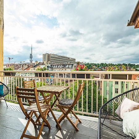 Central, Spacious, Modern 5 Bedrm Duplex W/Balcony 프라하 외부 사진