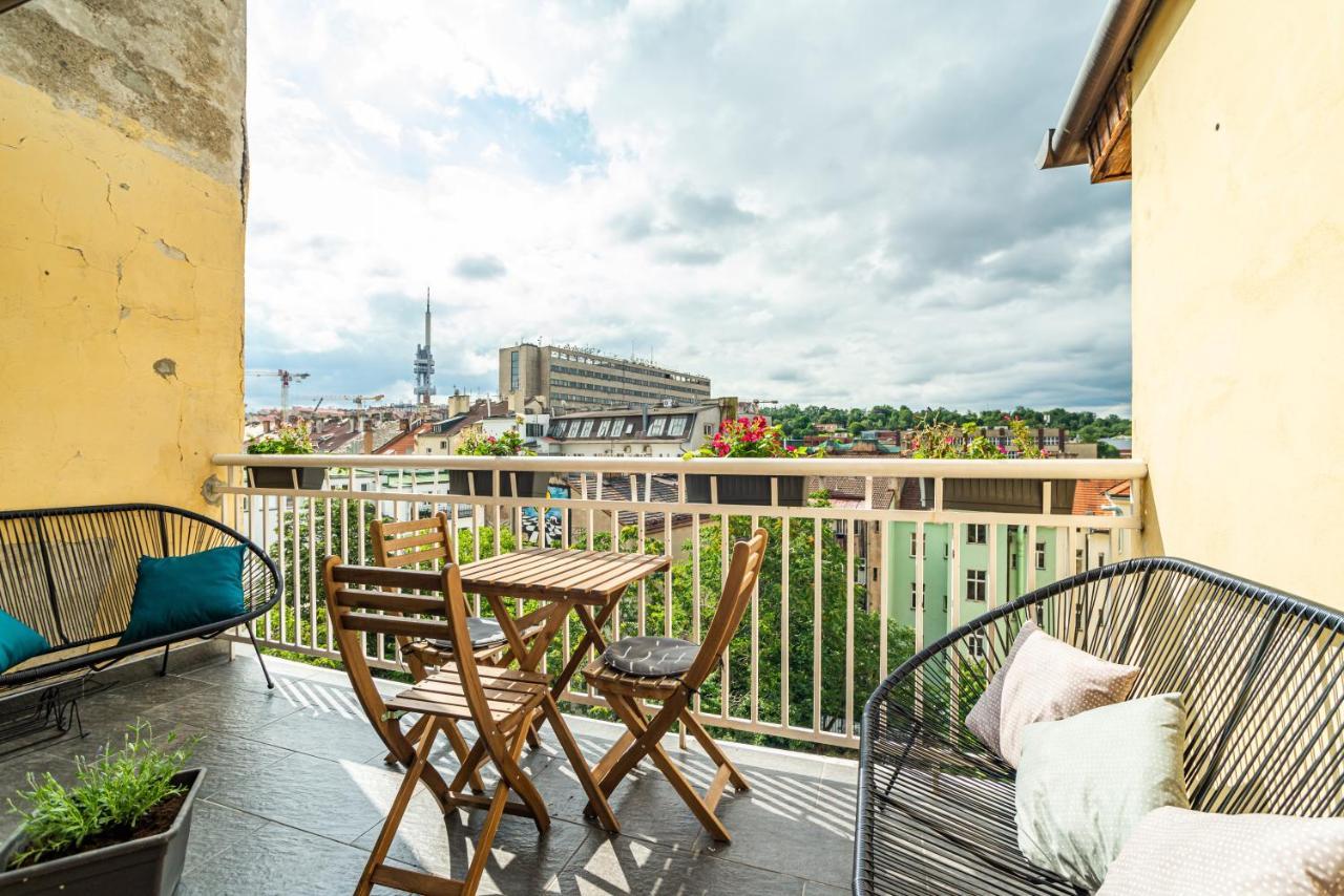 Central, Spacious, Modern 5 Bedrm Duplex W/Balcony 프라하 외부 사진