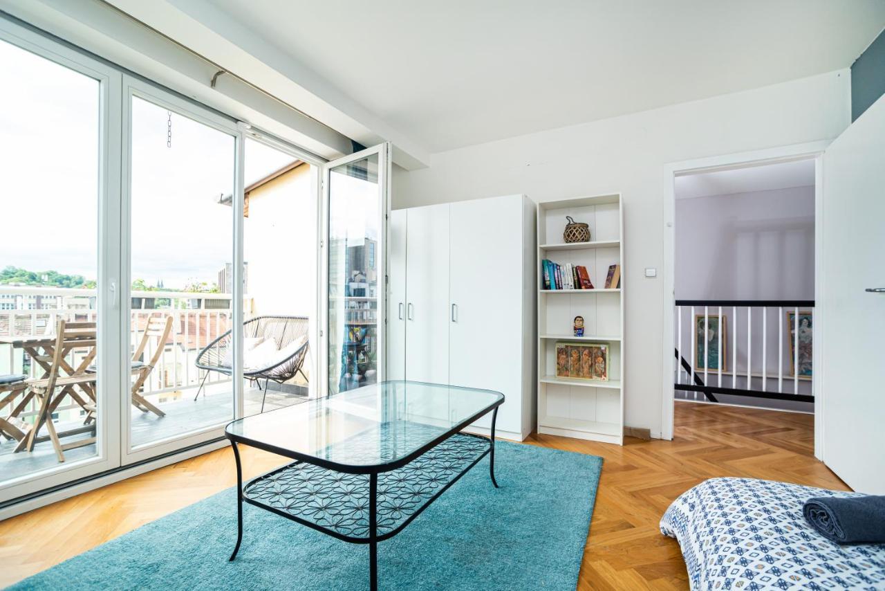 Central, Spacious, Modern 5 Bedrm Duplex W/Balcony 프라하 외부 사진
